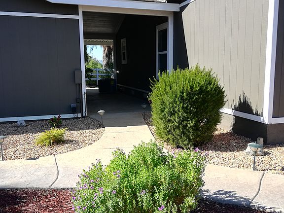 Breezeway between house and garage