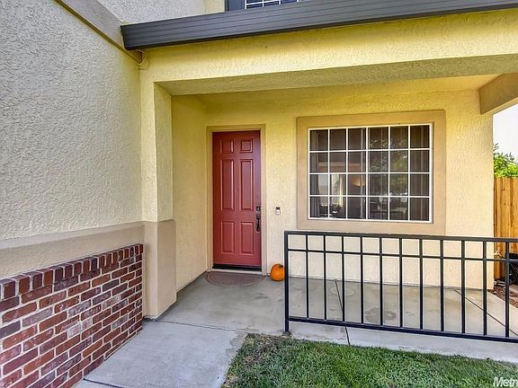 2nd image of 656 Farridge Dr