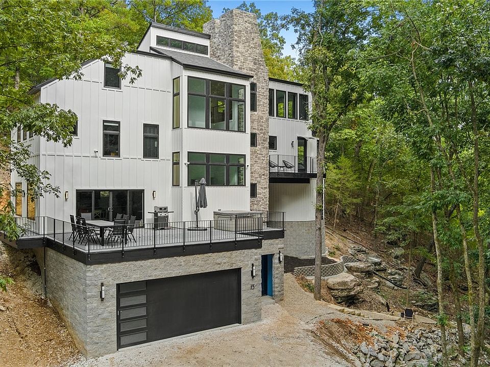 1st image of 15 Dearhurst Rd