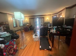 2150 W Arthur Ave APT 2, Chicago, IL 60645