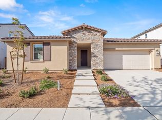 549 Laurel Crest Ave, Madera, CA 93636