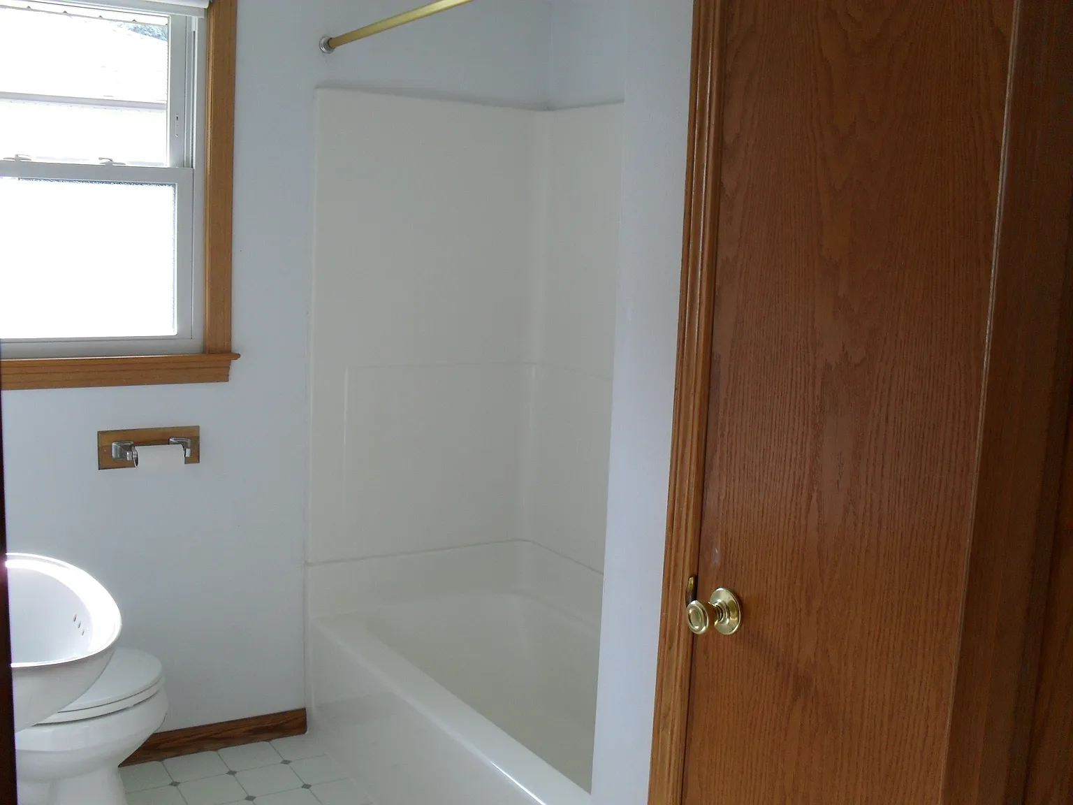 1435 W Bolivar Ave — Photo 4
