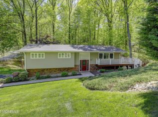 23 Mount Dr, Holmdel, NJ