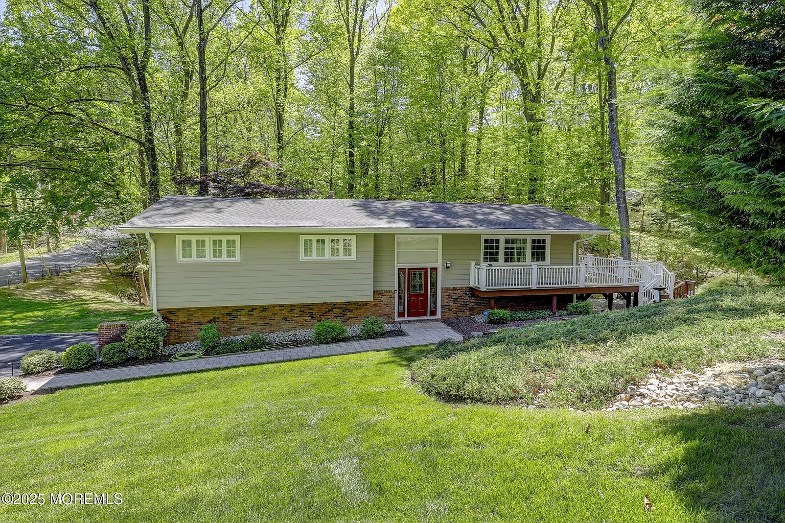 23 Mount Drive photo 1