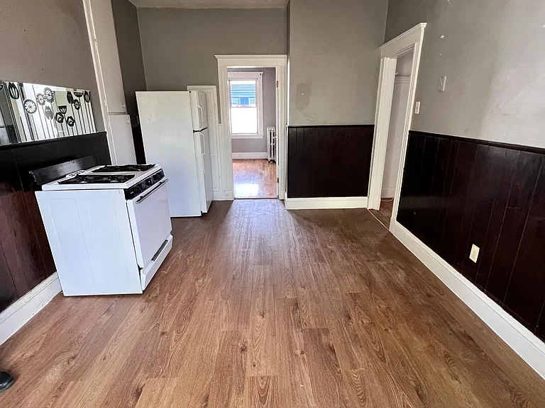15 Nichols St #2 — Photo 12