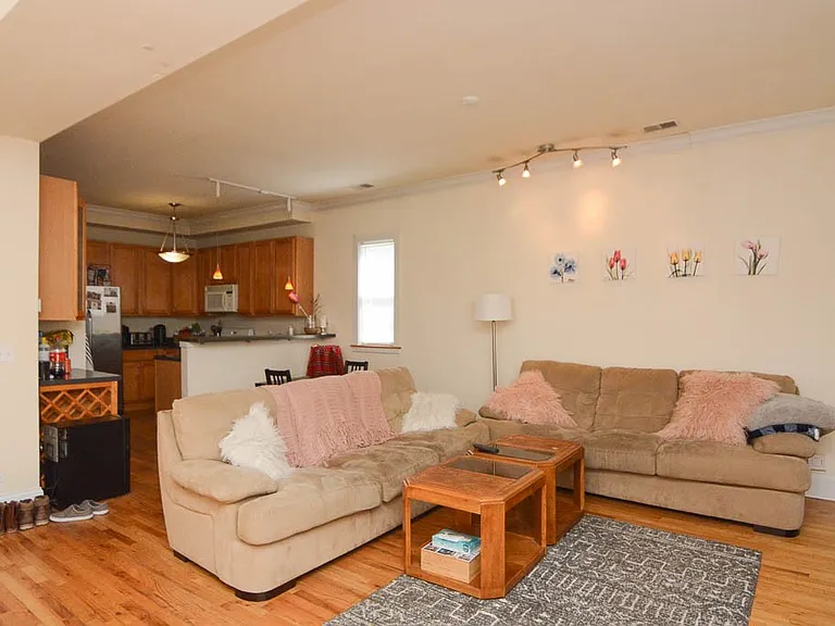 1314 W Roscoe St #L08M — Photo 6