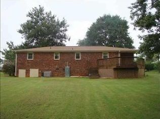 205 Kenneth Dr, Spartanburg, SC 29316