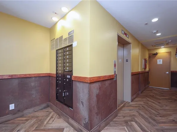 7819 Bay Parkway image 15 of 27