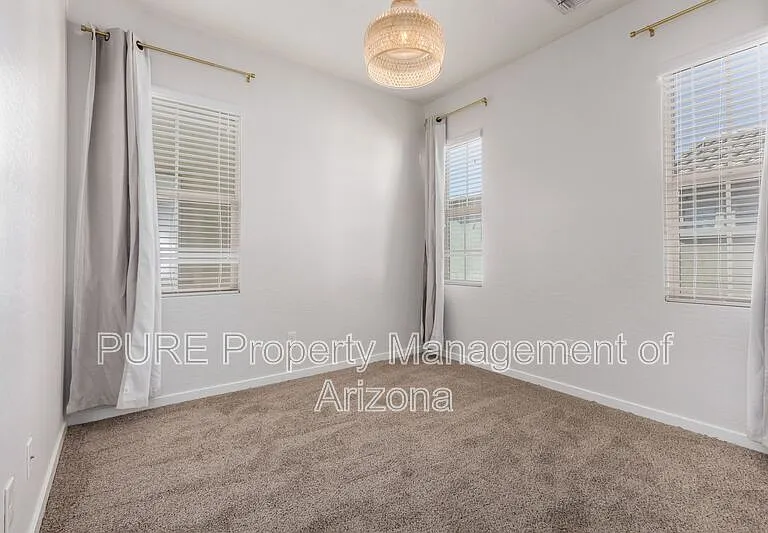 1827 S Follett Way — Photo 13