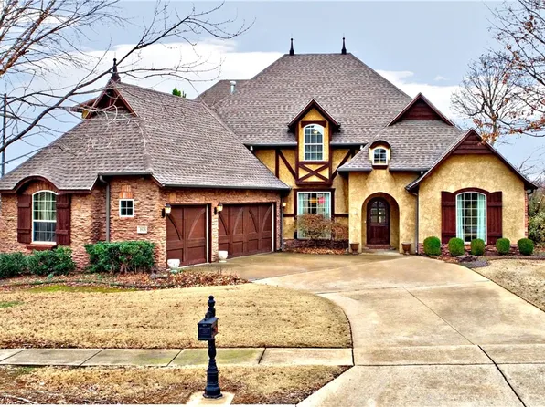 4639 N Crosswinds Dr, Fayetteville, AR 72764