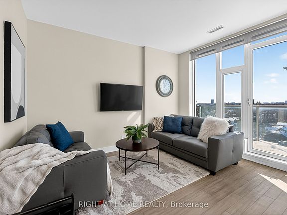 4th image of 118 Holmwood Ave #806