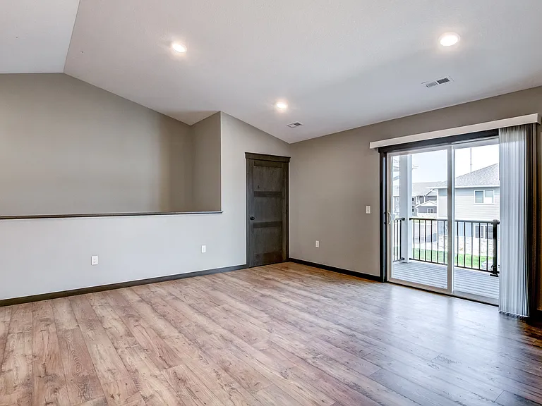 240 Cole Dr #206 — Photo 2