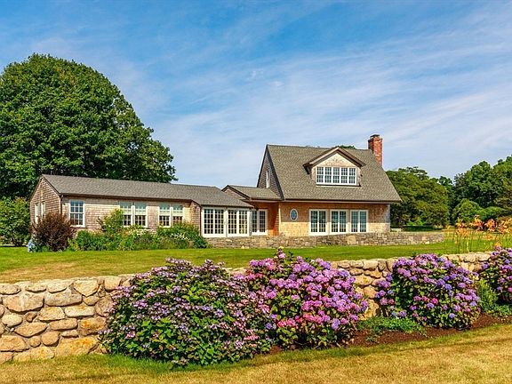 3rd image of 100 Eastern Point Blvd