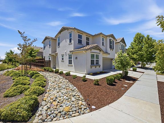 3rd image of 1702 Plumas Dr