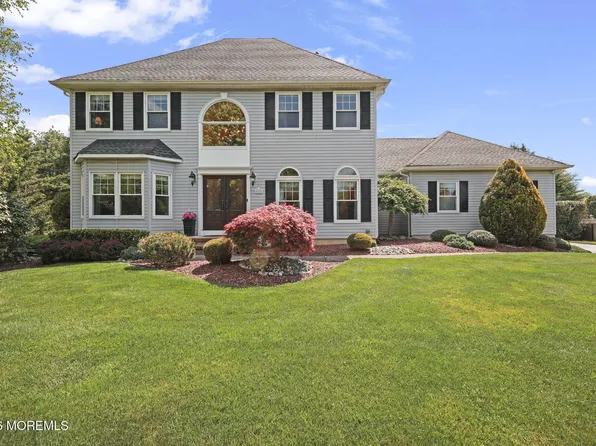 5 Mohegan Road, Freehold, NJ 07728