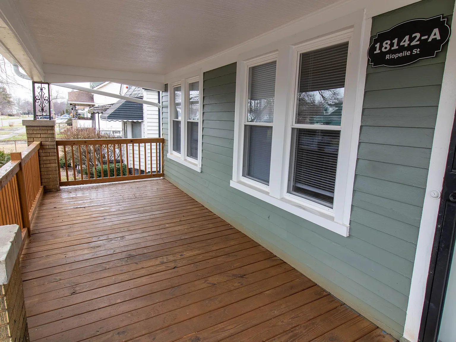 18142 Riopelle St — Photo 4