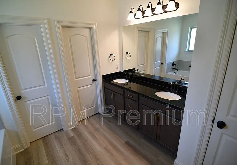 7108 Kenilworth Crossing Ave — Photo 19