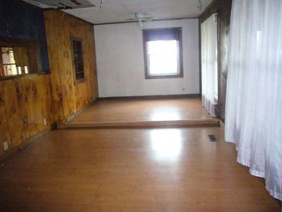 2nd image of 1533 County Road 1575
