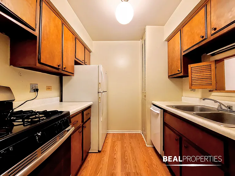 660 West Wrightwood — Photo 23