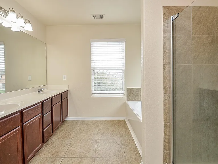 21610 Yeaney Dr — Photo 18