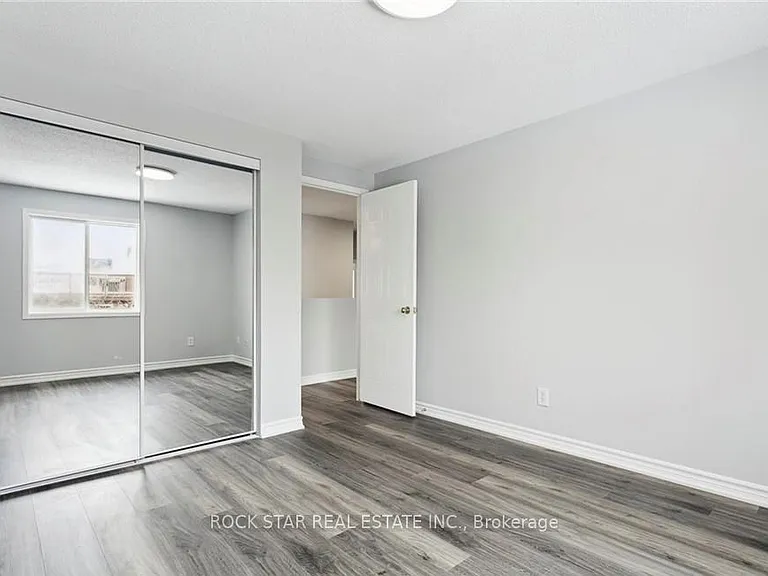 159 Henhoeffer Cres — Photo 19
