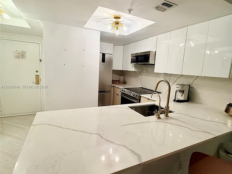 2951 S Bayshore Dr #316 — Photo 6