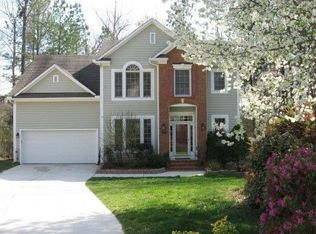 107 Bowers Ln, Cary, NC 27519