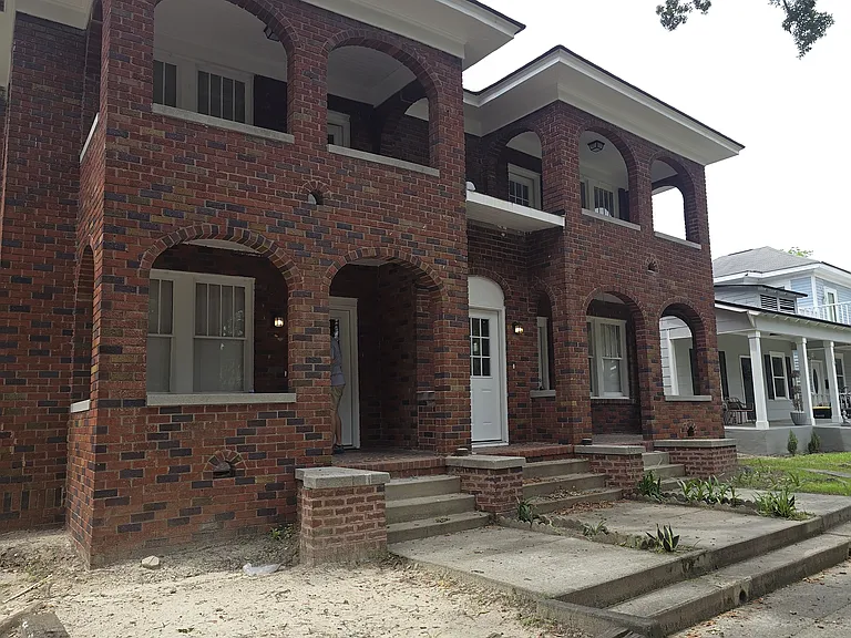 1215 E Anderson St — Photo 7
