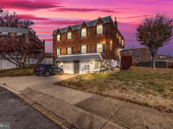 8926 Maxwell Pl, Philadelphia, PA 19152