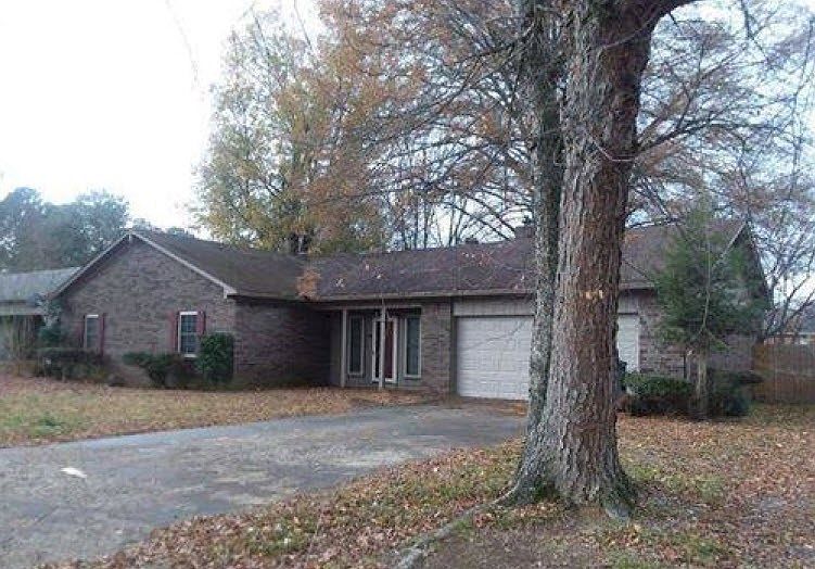 2nd image of 14 Barksdale Dr