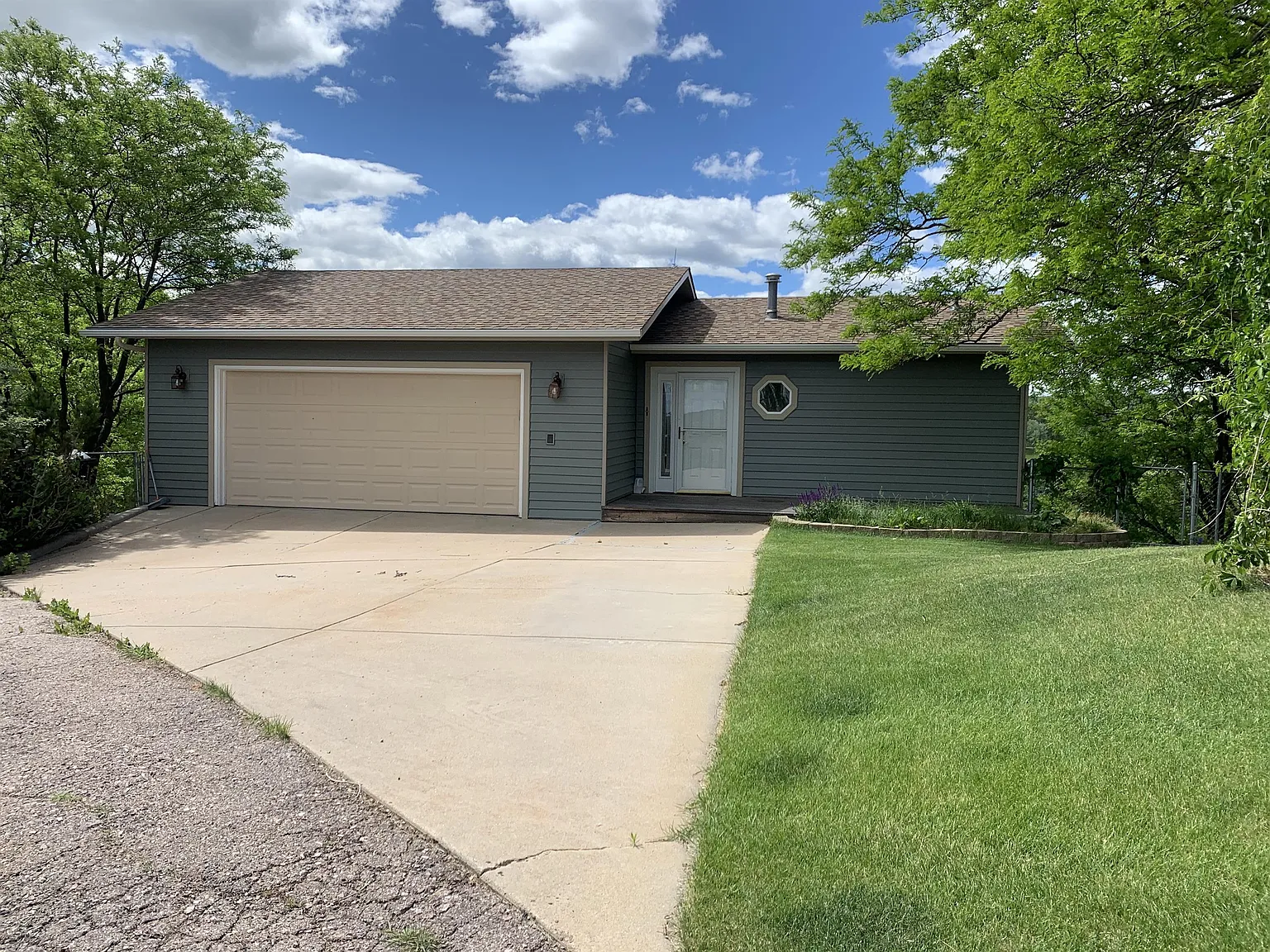 2705 Tomahawk Drive - 1 — Photo 1