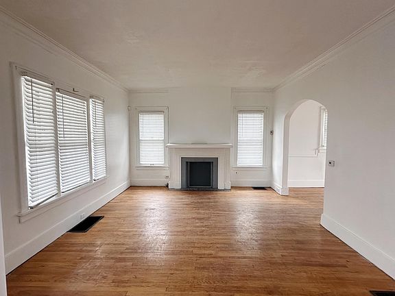 3rd image of 1042 Fuller Ave SE