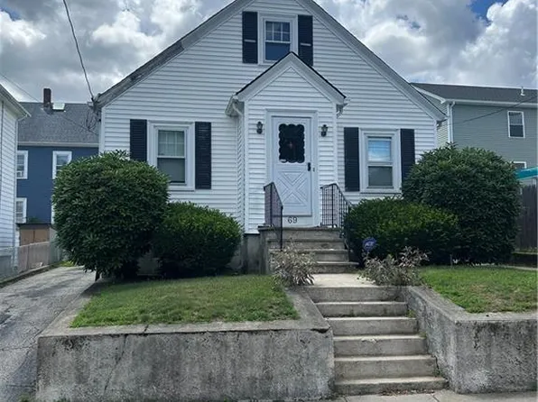 69 Bismark St, Providence, RI 02904