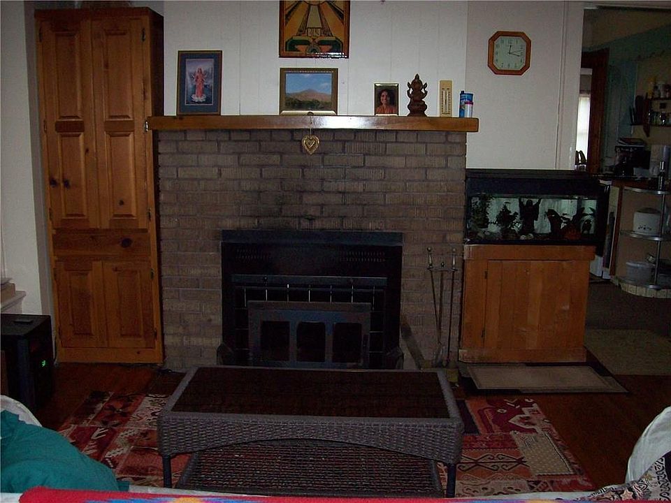 2nd image of 39 Handley St