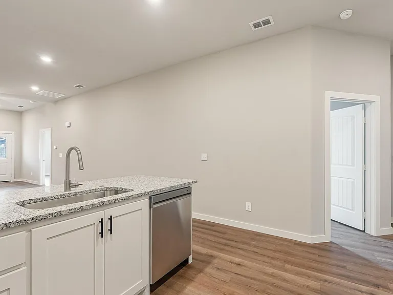 2651 Baron Ave — Photo 7