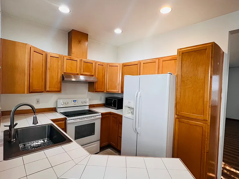 344 227th Ln NE — Photo 17