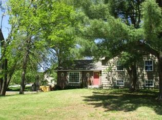 8119 N Wayland Dr, Weatherby Lake, MO 64152