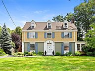 27 Birch Rd, West Hartford, CT 06119