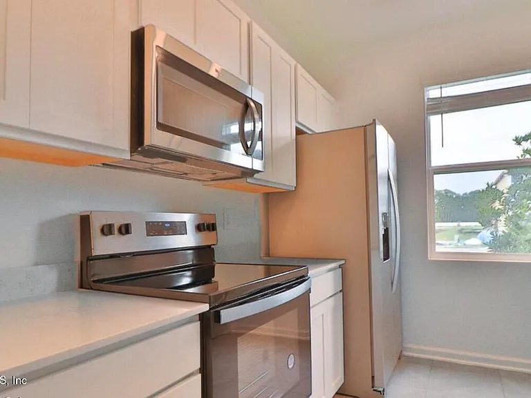 211 Sage Branch St — Photo 2