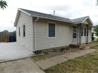 555 N 8th St, Towanda, KS 67144