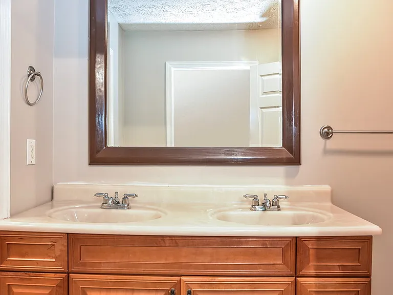 160 Swan Lake Dr — Photo 15