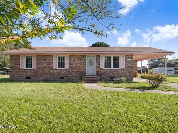 132 W Pine Forest Road, Mount Olive, NC 28365