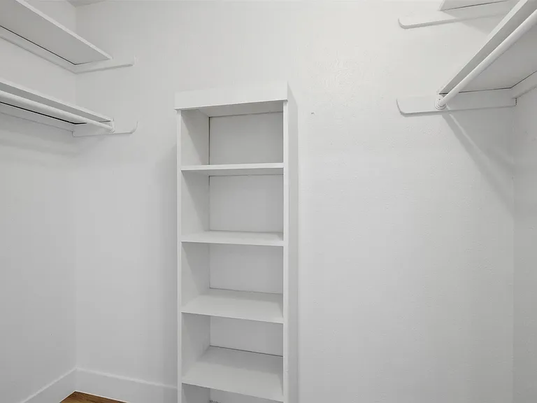 7515 Meadow Oaks Dr — Photo 19