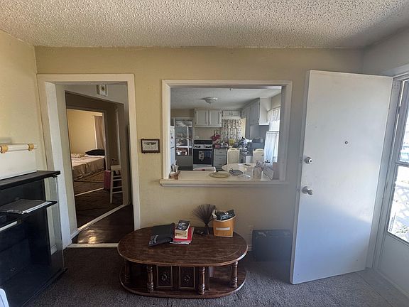 3rd image of 307 39th St