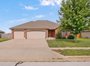 524 Patriot Place Dr, Rogersville, MO 65742