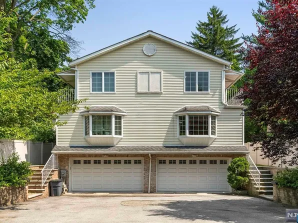 252 County Rd, Tenafly, NJ 07670