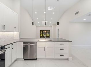 6107 Kings Gate Cir, Delray Beach, FL 33484