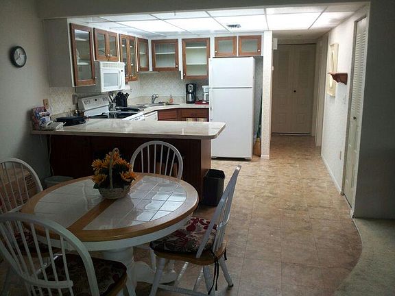 open kitchen/dining room