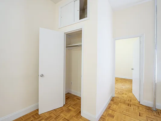 Rented by City Connections Realty | media 11