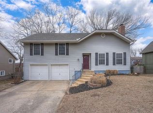 7908 Park St, Lenexa, KS 66215